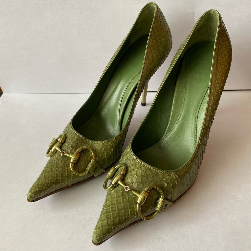 GREEN GUCCI PYTHON SNAKE HEELS 💚